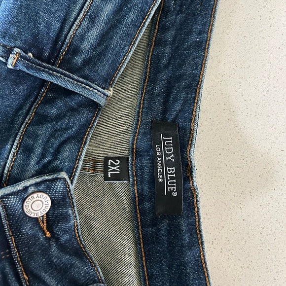 Judy Blue button fly shorts size 2XL. Never been worn. BNWOT - Picture 3 of 3